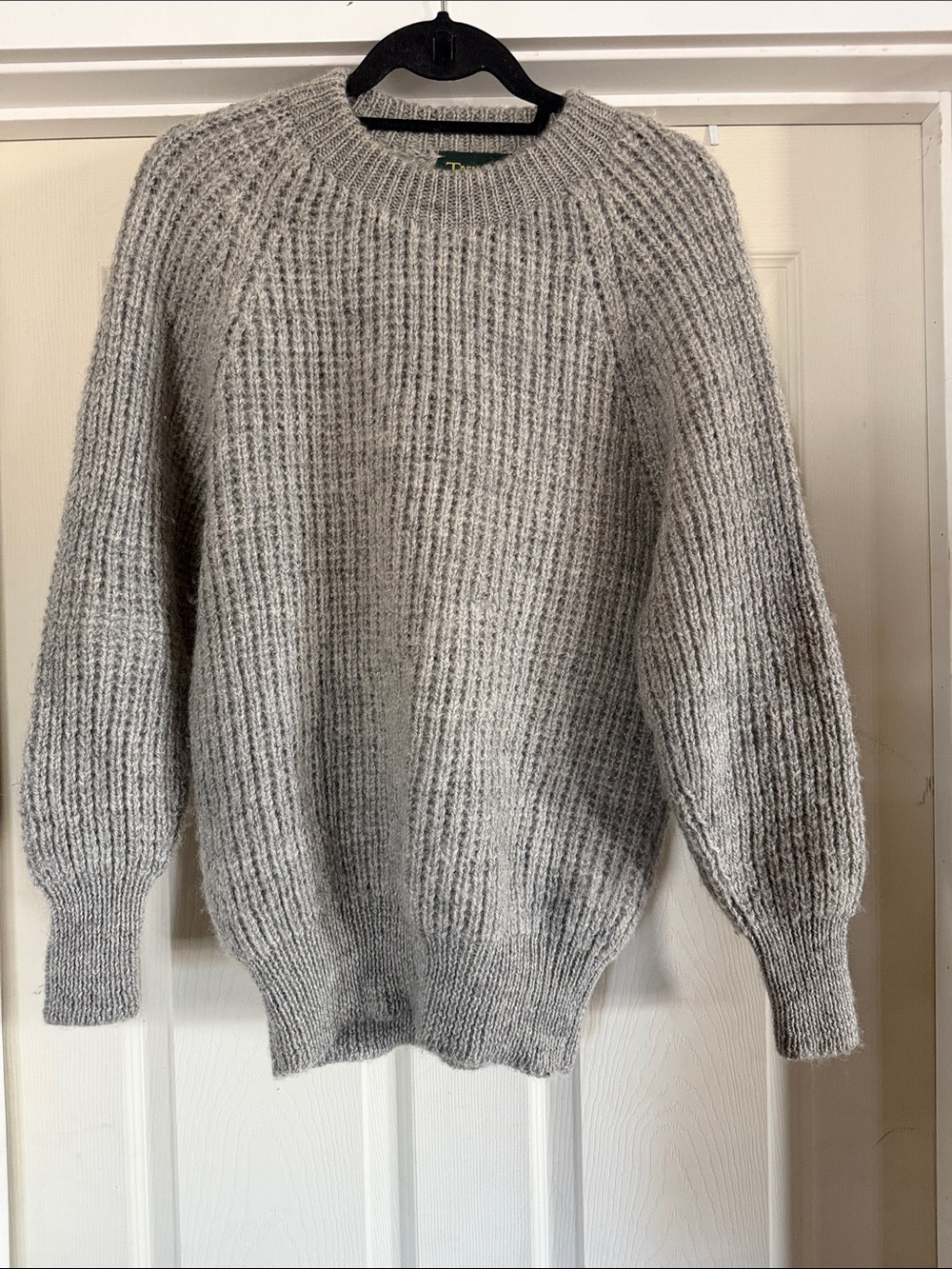 VTG Women’s Wool Cozy Chunky Gray Ribbed Knit Sweater Size Large